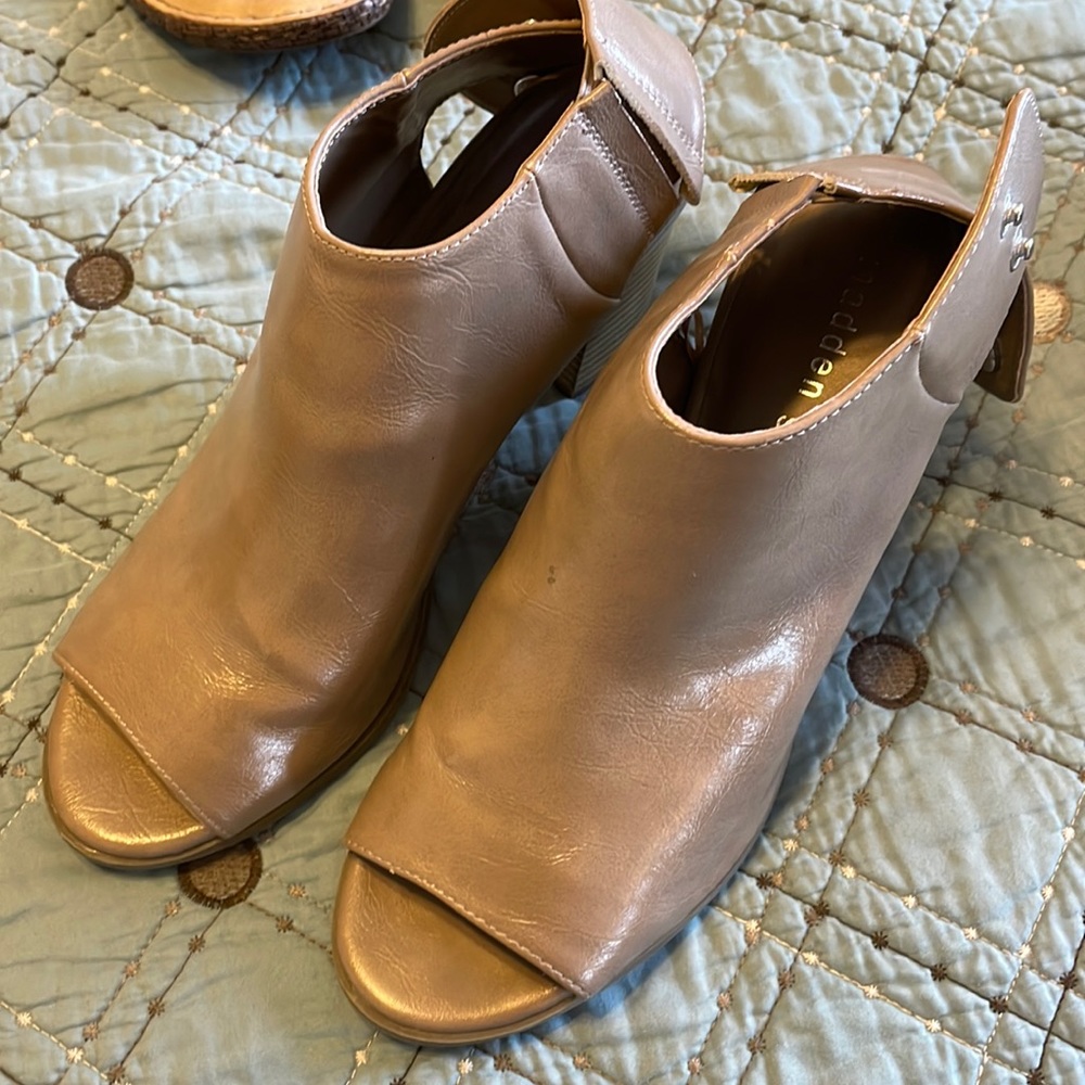 Women's dress shoe